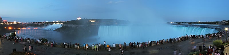Les-chutes-Niagara-Toronto